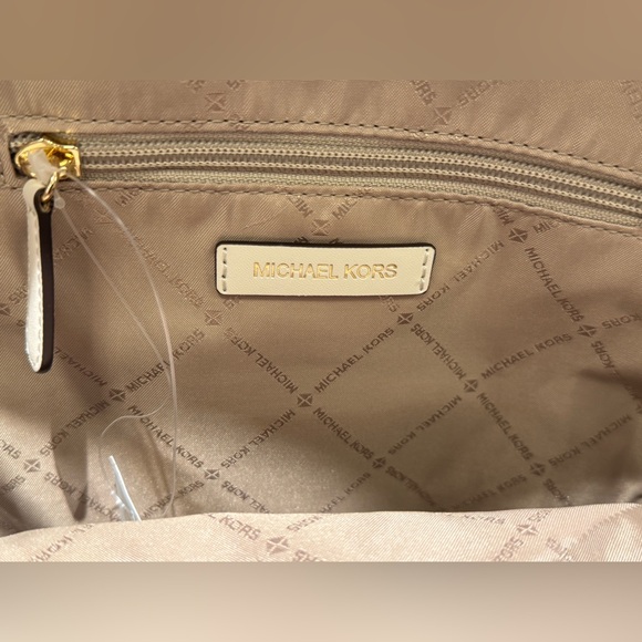 Michael Kors Jaycee Medium Backpack MK Graphic Logo Glitter Gold/Light Cream - Picture 10 of 13